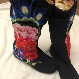 Embroidery boots new